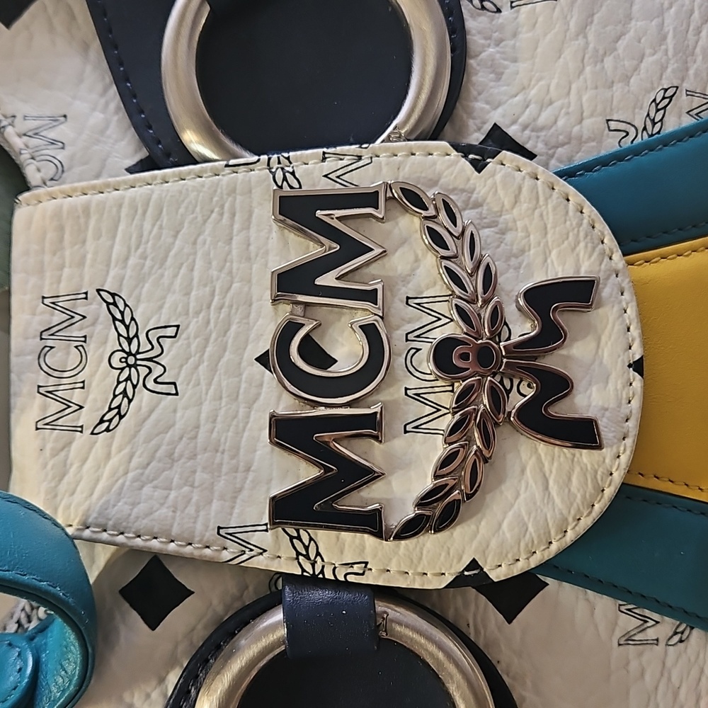MCM Rare Visetos Shoulder Bag w/COA  - Picture 3 of 13